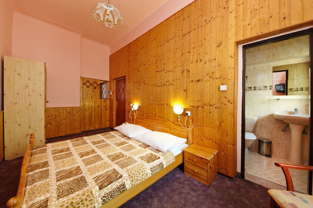 Anette Hotel Praga Esterno foto